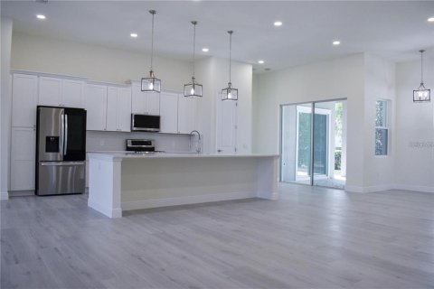 Villa ou maison à louer à Lake Alfred, Floride: 4 chambres, 269.79 m2 № 2096550 - photo 10