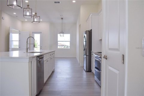 Villa ou maison à louer à Lake Alfred, Floride: 4 chambres, 269.79 m2 № 2096550 - photo 18