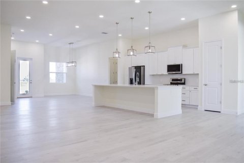Villa ou maison à louer à Lake Alfred, Floride: 4 chambres, 269.79 m2 № 2096550 - photo 14