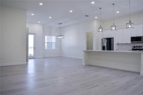 Villa ou maison à louer à Lake Alfred, Floride: 4 chambres, 269.79 m2 № 2096550 - photo 15