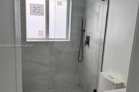 House in Coral Gables, Florida 3 bedrooms, 108.32 sq.m. № 1779715 - photo 5