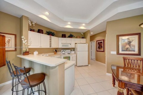 Condominio en venta en Port St. Lucie, Florida, 2 dormitorios, 121.89 m2 № 1891892 - foto 3