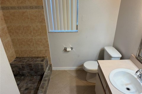 House in Davenport, Florida 3 bedrooms, 119.29 sq.m. № 1847985 - photo 6