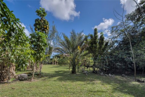 Casa en alquiler en Miami, Florida, 4 dormitorios, 109.16 m2 № 2056713 - foto 5