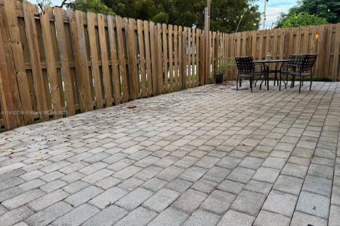 Touwnhouse à louer à Doral, Floride: 4 chambres, 211.54 m2 № 1966430 - photo 6