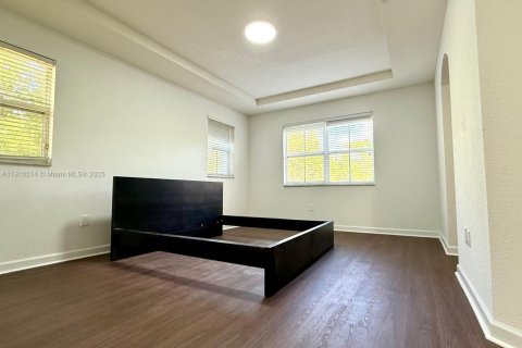 Touwnhouse à louer à Doral, Floride: 4 chambres, 211.54 m2 № 1966430 - photo 12