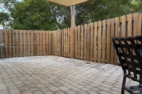 Touwnhouse à louer à Doral, Floride: 4 chambres, 211.54 m2 № 1966430 - photo 7