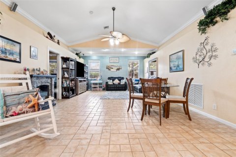 Villa ou maison à vendre à Palm Beach, Floride: 5 chambres, 269.04 m2 № 2058087 - photo 15