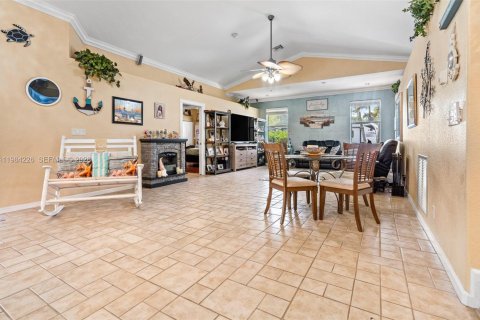 Villa ou maison à vendre à Palm Beach, Floride: 5 chambres, 269.04 m2 № 2058087 - photo 10