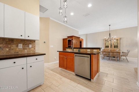 Townhouse in Ormond Beach, Florida 3 bedrooms, 155.52 sq.m. № 1628376 - photo 13