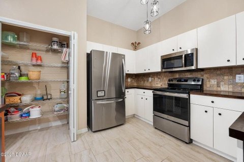 Townhouse in Ormond Beach, Florida 3 bedrooms, 155.52 sq.m. № 1628376 - photo 15