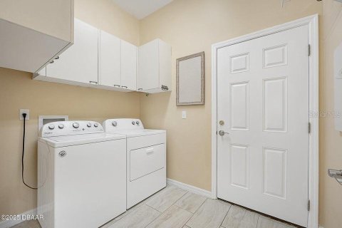 Townhouse in Ormond Beach, Florida 3 bedrooms, 155.52 sq.m. № 1628376 - photo 30