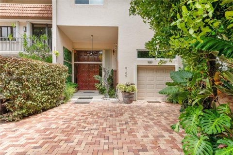 Townhouse in Palmetto Bay, Florida 4 bedrooms, 453.36 sq.m. № 1315536 - photo 6