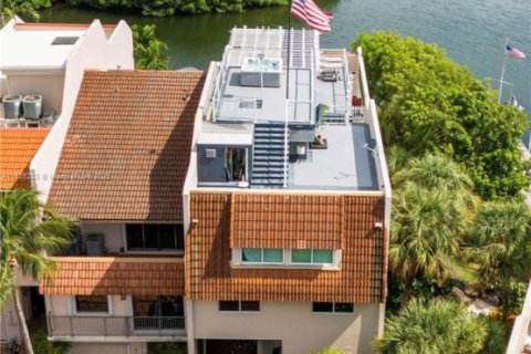 Townhouse in Palmetto Bay, Florida 4 bedrooms, 453.36 sq.m. № 1315536 - photo 7