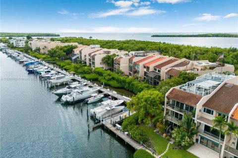 Townhouse in Palmetto Bay, Florida 4 bedrooms, 453.36 sq.m. № 1315536 - photo 26