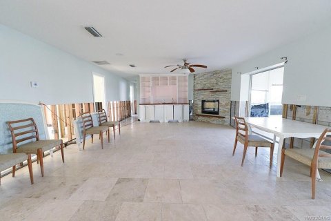 House in Crystal River, Florida 4 bedrooms, 284.28 sq.m. № 1433757 - photo 5