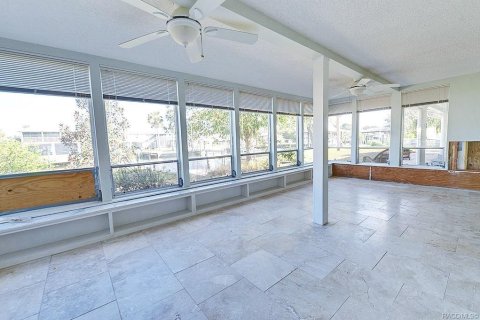 House in Crystal River, Florida 4 bedrooms, 284.28 sq.m. № 1433757 - photo 20