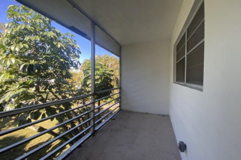 Condo in Margate, Florida, 1 bedroom  № 2069158 - photo 9