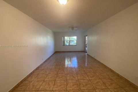 Condo in Margate, Florida, 1 bedroom  № 2069158 - photo 4