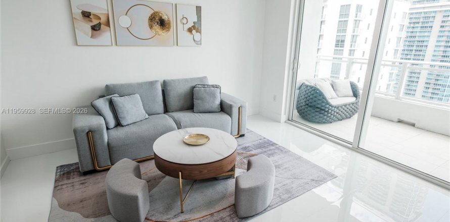 Кондоминиум с 1 спальней в Майами, Флорида № 2020112