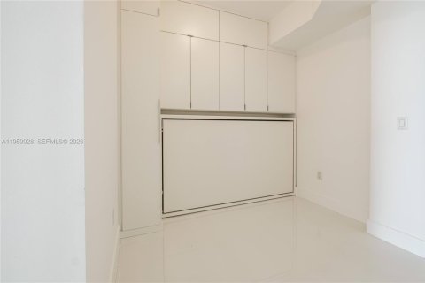 Снять в аренду кондоминиум в Майами, Флорида 1 спальня, 77.11м2, № 2020112 - фото 19