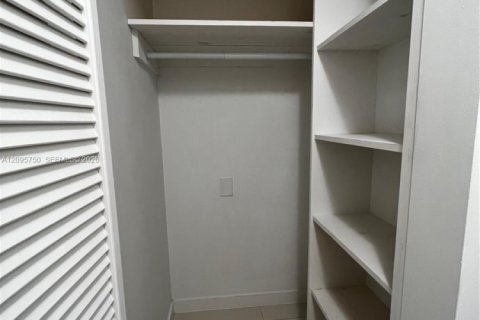 Appartement à louer à Doral, Floride: 2 chambres, 104.98 m2 № 2387044 - photo 9