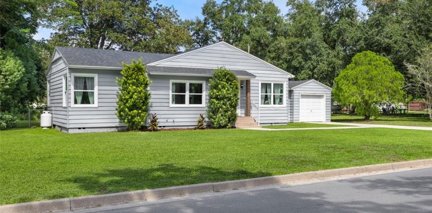 House in Sanford, Florida 3 bedrooms, 113.53 sq.m. № 2395667