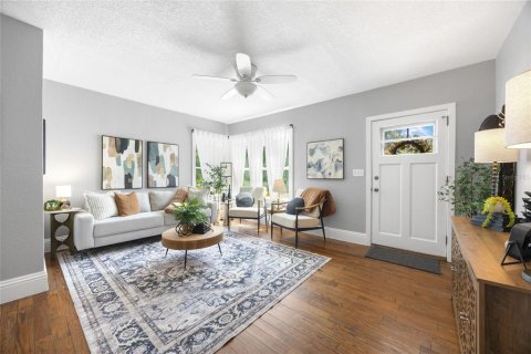 House in Sanford, Florida 3 bedrooms, 113.53 sq.m. № 2395667 - photo 5