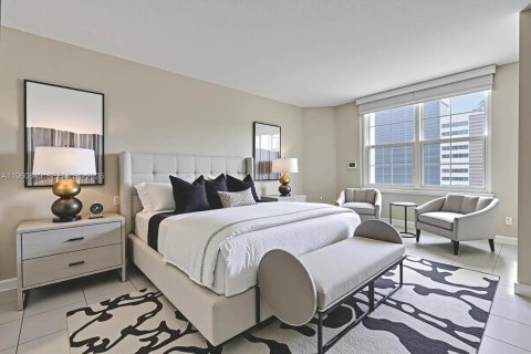 Copropriété à vendre à Hallandale Beach, Floride: 3 chambres, 165.37 m2 № 2023627 - photo 13