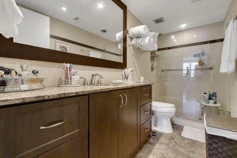 Copropriété à vendre à Hallandale Beach, Floride: 3 chambres, 165.37 m2 № 2023627 - photo 15