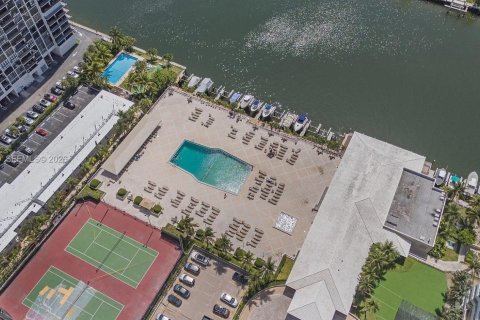 Copropriété à vendre à Hallandale Beach, Floride: 3 chambres, 165.37 m2 № 2023627 - photo 29