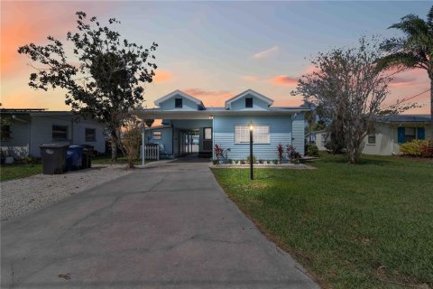 House in Ellenton, Florida 1 bedroom, 62.99 sq.m. № 2150501 - photo 2