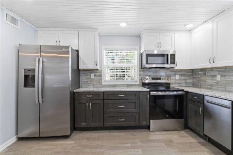 House in Ellenton, Florida 1 bedroom, 62.99 sq.m. № 2150501 - photo 21