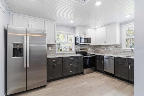 House in Ellenton, Florida 1 bedroom, 62.99 sq.m. № 2150501 - photo 17