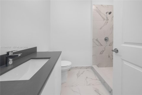 Townhouse in Florida City, Florida 3 bedrooms, 144.74 sq.m. № 2003741 - photo 30