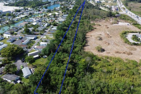 Commercial property in Florida City, Florida № 1862204 - photo 4