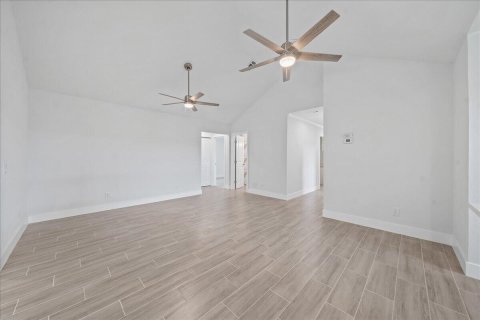 Villa ou maison à vendre à Sebastian, Floride: 3 chambres, 173.82 m2 № 2254709 - photo 8