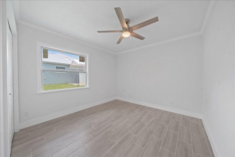 Villa ou maison à vendre à Sebastian, Floride: 3 chambres, 173.82 m2 № 2254709 - photo 17