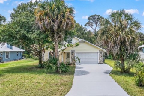 House in Sebastian, Florida 3 bedrooms, 173.82 sq.m. № 2254709