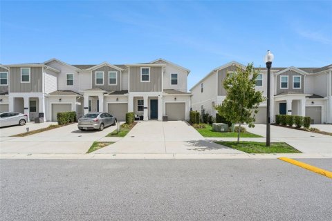 Touwnhouse à vendre à Kissimmee, Floride: 3 chambres, 166.95 m2 № 2204680 - photo 3