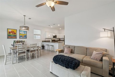 Touwnhouse à vendre à Kissimmee, Floride: 3 chambres, 166.95 m2 № 2204680 - photo 9