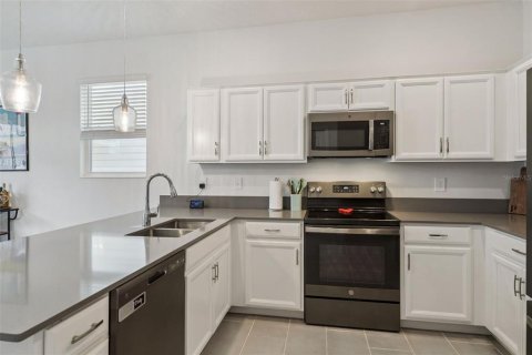 Touwnhouse à vendre à Kissimmee, Floride: 3 chambres, 166.95 m2 № 2204680 - photo 14