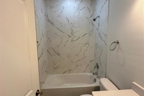 Купить виллу или дом в Киссимми, Флорида 5 комнат, 96.25м2, № 1783190 - фото 7