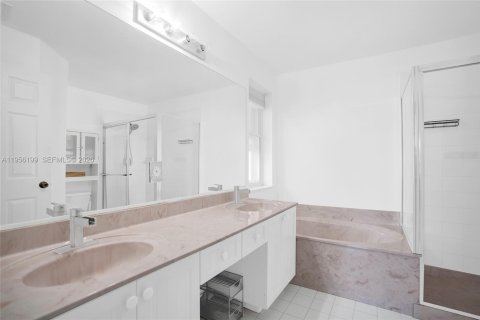 Villa ou maison à vendre à Coral Springs, Floride: 3 chambres, 178 m2 № 2012082 - photo 30