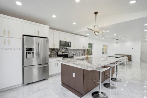 Villa ou maison à vendre à Coral Springs, Floride: 3 chambres, 178 m2 № 2012082 - photo 21