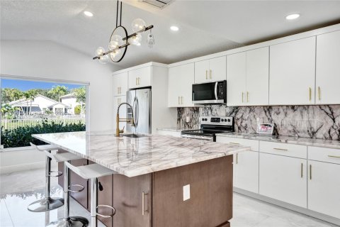 Villa ou maison à vendre à Coral Springs, Floride: 3 chambres, 178 m2 № 2012082 - photo 2