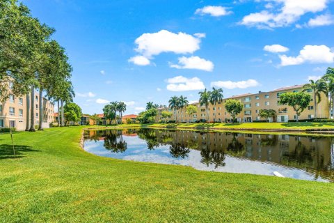 Condo in Boynton Beach, Florida, 3 bedrooms № 2187913 - photo 10