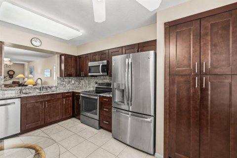 Condo in Boynton Beach, Florida, 3 bedrooms № 2187913 - photo 5