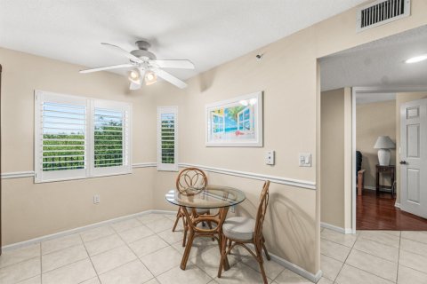 Condo in Boynton Beach, Florida, 3 bedrooms № 2187913 - photo 13