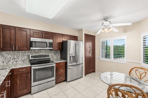 Condo in Boynton Beach, Florida, 3 bedrooms № 2187913 - photo 12
